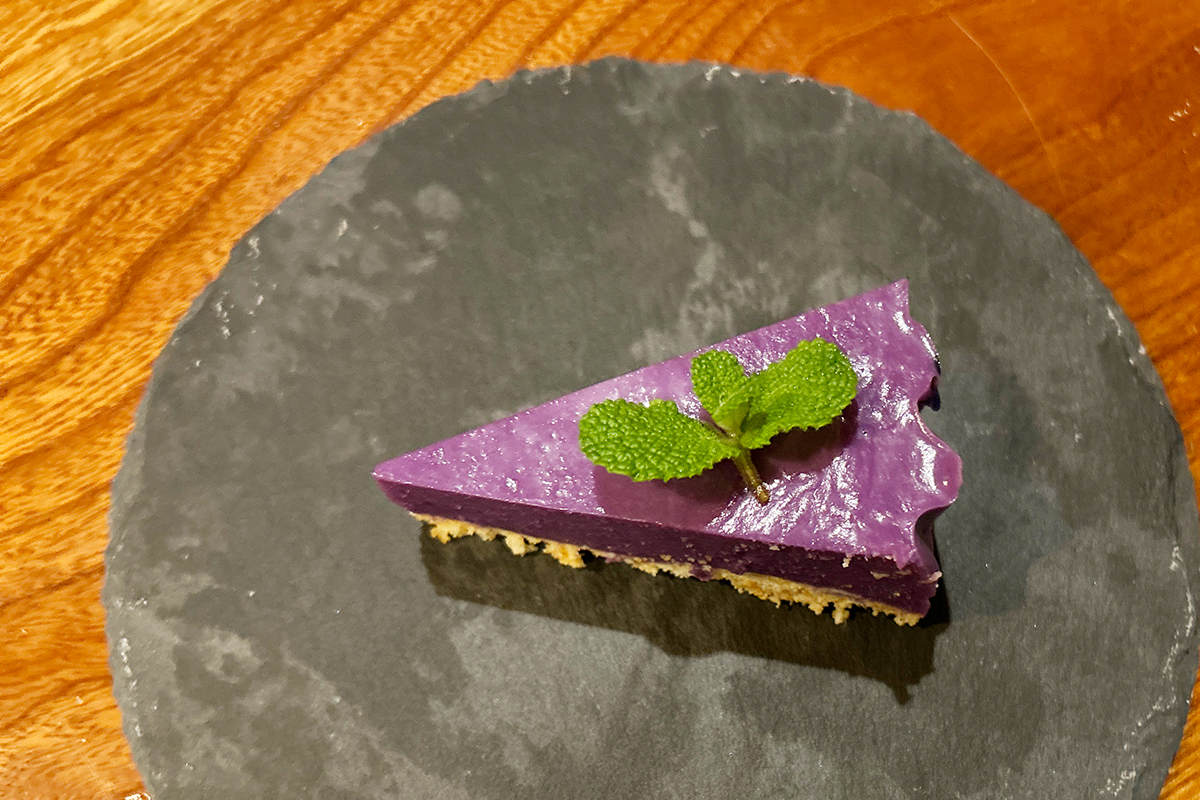 自家製紫芋ケーキ